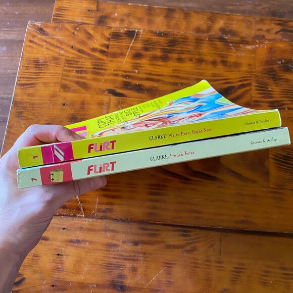 Flirt Bundle of 2 Paperback Chapter Books - Picture 13 of 13